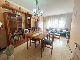 OPORTUNIDAD PISO EN VENTA DE 4 HABITACIONES EN MANLLEU