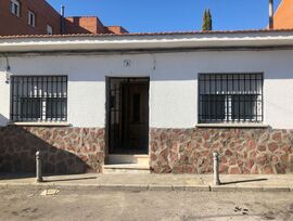 ¡¡¡ MAS QUE HIPOTECAS VENDE CASA BAJA ALQUILADA EN EL CENTRO DE YUNCOS(TOLEDO)!!!