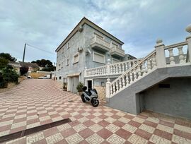 Amplio chalet en venta, Calpe