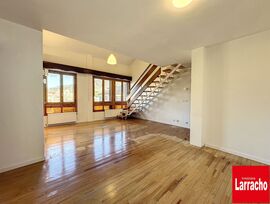 Uribe Auzoa, Se vende piso DUPLEX