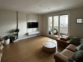 Piso de 4 habitaciones con todas las comodidades en Av. de la Comunidad Valenciana, Tres Cantos