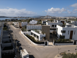 Chalet a Estrenar en Jesús – Confort y Tecnología de Alta Gama