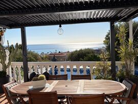 Chalet independiente con parcela amplia, piscina y vistas panorámicas en Lo Cea (Rincón de la Victoria)
