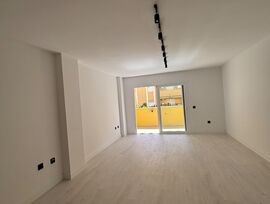 Amplia vivienda en Teatinos: ideal para familias o inversión