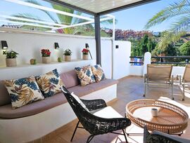 Reformado con licencia turística y gran terraza a 500 m de la playa