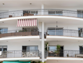 Apartamento en Los Pacos, en zona tranquila y cerca de todo.