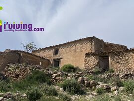 Cortijo en diseminado peñones y paratas s/n (Albox)