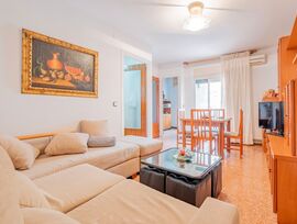 Piso exterior y luminoso con terraza y vistas abiertas