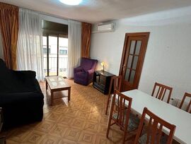 Piso luminoso y listo para entrar a vivir en Cerdanyola Nord