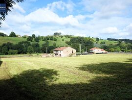 Terreno urbano consolidado de 10.156 m2 con 264 m2 construidos, La Cavada, Riotuerto, Cantabria