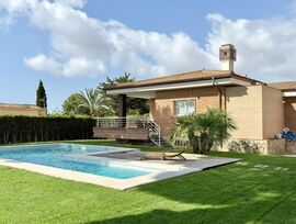 Chalet de 4 dormitorios en La Nucia