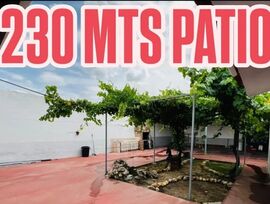 Casa de pueblo en venta con 3 dormitorios, jardín privado de 230 m², garaje para 2 coches ¡Listo para disfrutar!