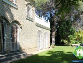 Chalet en gran parcela