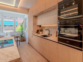Vivienda de diseño reformada íntegramente junto al Espolón