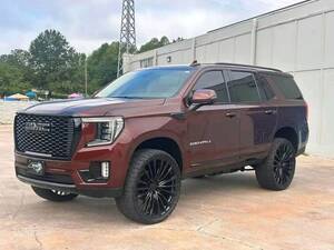 GMC Yukon Denali 2022, color Redwood Metallic