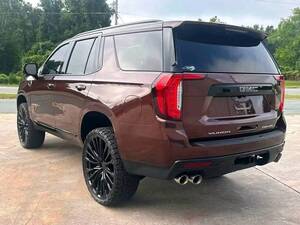 GMC Yukon Denali 2022, color Redwood Metallic